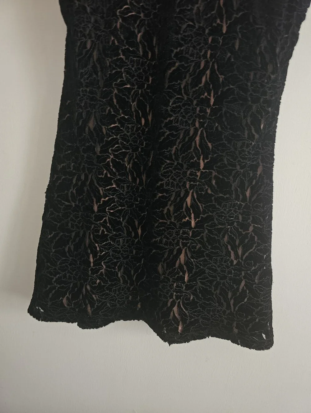 Free People Black Velvet Lace Open Back Mini Dress Mock Neck Size 8 - Picture 4 of 11